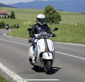 VESPA GTS 125 Supersport - 5