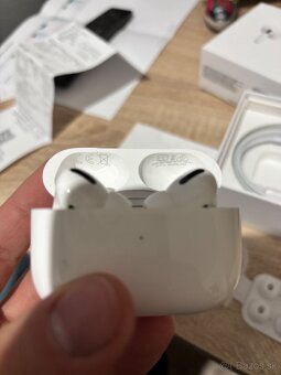 Apple AirPods pro - 5