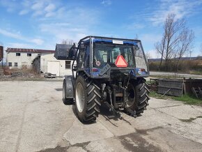 Univerzálny kolesový traktor New Holland T5050 - 5