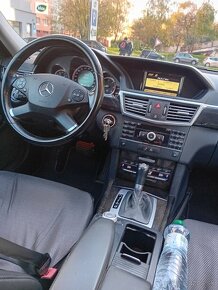 Mercedes benz E250 - 5