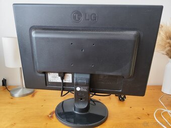 Monitor LG Flatron - 5