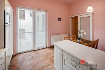 Dom priamo v centre s 2 bytovými jednotkami, 563m2, Piešťany - 5