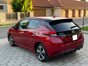 Nissan Leaf N-Connecta 62kWh 160kw V ZÁRUKE 360STUPŇOVÁ KAME - 5