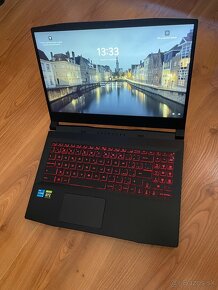 Predám herný notebook MSI Katana GF66 11UC - 5