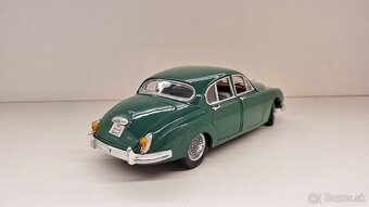 1:18 JAGUAR MARK II - 5