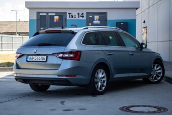 Škoda Superb Combi 2.0 TDI DSG - 5