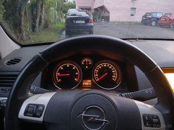 Opel astra H - 5