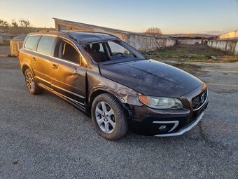 Rozpredám na náhradné diely Volvo XC70 2015 - 5