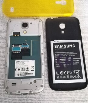 Mobil Samsung S4 - 5