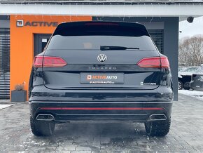 Volkswagen Touareg R-Line 3.0 TDi V6 4Motion DSG Nočné viden - 5