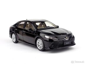 TOYOTA CAMRY 1:18 PAUDI - 5