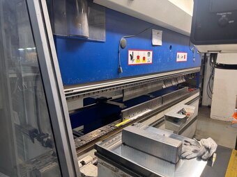 Ohraňovací lis Trumpf TrumaBend V 130 r.v. 2000 - - 5