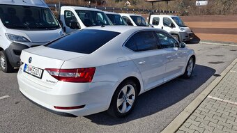 Škoda Superb 1.6 TDI Ambition DSG - 5