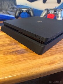 PS4 Slim 500gb AKO NOVÉ + 2x ovládač + 6 hier - 5