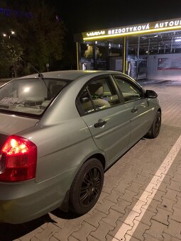 Hyundai accent - 5