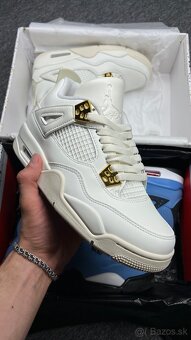 Nike Air Jordan 4 Retro "Metallic Gold" - 5