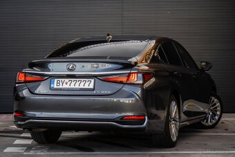 Lexus ES 300H, 131 kW, 2023, hybrid - 5