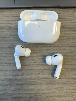 Predam poškodene Apple AirPods Pro ( 2.gen ) - 5