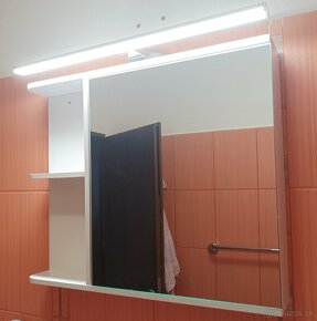 Kúpeľňová zrkadlová skrinka - 5