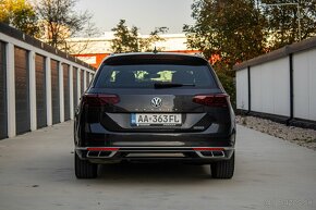 Volkswagen Passat Variant 2.0 TDI Elegance 4Motion - 5