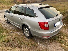 SKODA SUPERB COMBI 2.0 TDI CR DsG 125 Kw ELEGANCE - 5