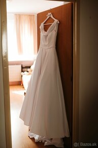 Snehovo biele dlhé svadobné šaty - 5