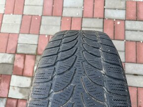 Predám elektróny KIA 5x114,3 235/65R17 - 5