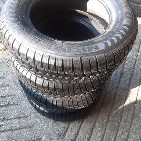 Nove zimne 195/70r15 - 5