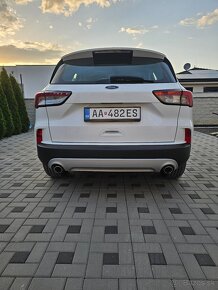 Ford Kuga 1.5tdci 88kw, 113 000km,Led svetlá,Navi, r.v. 2021 - 5