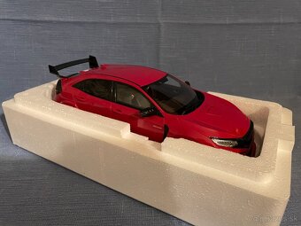 1:18 Ottomobile -  Honda Civic FK8 Type R Mugen - 5