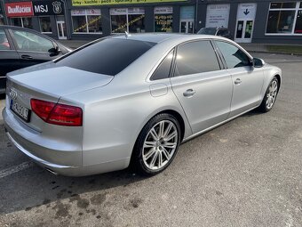 Predám krásnou A8 long s výkonným 8 válcovým motorem 4.2Tdi - 5