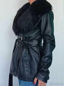 Dámsky čierny koženkový kabát MAYO CHIX - veľkosť S - 5