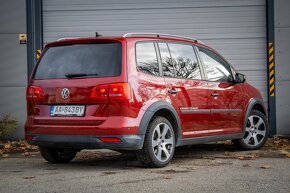 Volkswagen Touran Cross 2.0TDI - 5