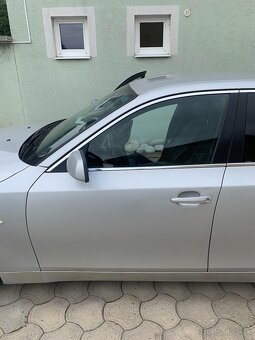 BMW E60 Kufor zadne dvere - 5