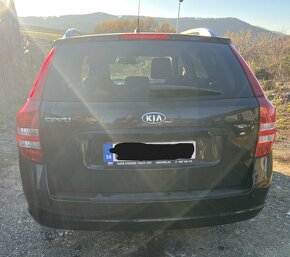 Predám Kia Ceed SW 1.6 CRDi 2008 nafta - 5