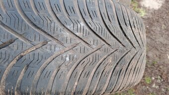 Predám zimne kolesa 205/60R16 - 5