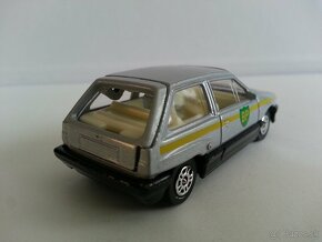 CORGI -VAUXHALL NOVA- British Petroleum -POZRI DETAILNÉ FOTO - 5