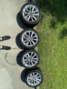 VW Disky s pneu. 7.5x17 235/45r17 5x112 - 5