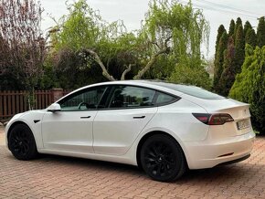 Tesla model 3 - Long Range - 2021 366kw = 490 HP - 5