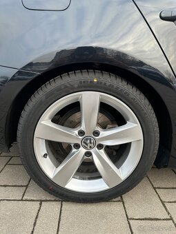 Volkswagen Jetta 2.0TDI Highline - 5