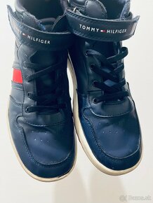 Tommy Hilfiger vyššie tenisky vel 39 - 5