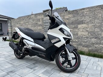 Predám Aprilia Sr Max 300 - 5