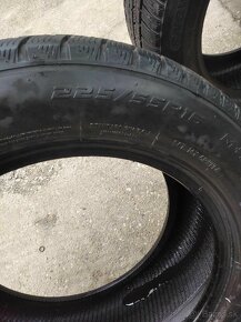 Predám 2ks zimné pneu.225/55R16 Fortune dezén 6,2mm - 5