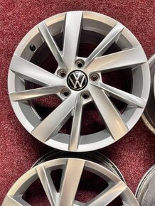 5x112 R16 originál Volkswagen golf 8. TOP STAV - 5