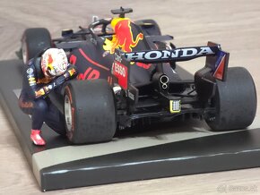 Max Verstappen (RB16B) 1:18 VC Abu-Dhabi 2021 - 5