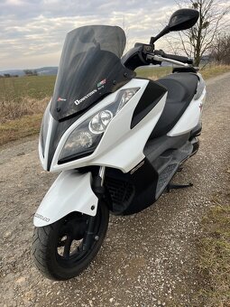 Kymco Downtown 300i - 5