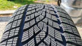 Zimné pneu 235/55 R17 --- GOOD YEAR - 5