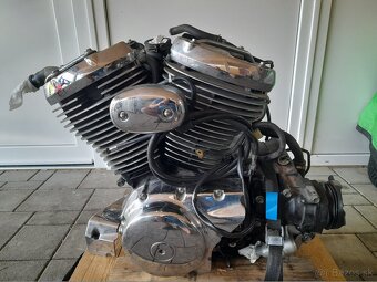 SUZUKI VL 800 VOLUSIA INRUDER - 5