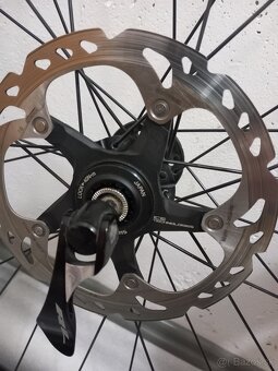 kolesa Dt Swiss EX471-854g ,Bontrager XXX carbon 899g hor. k - 5