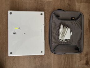 iBook G4 + Darček - 5